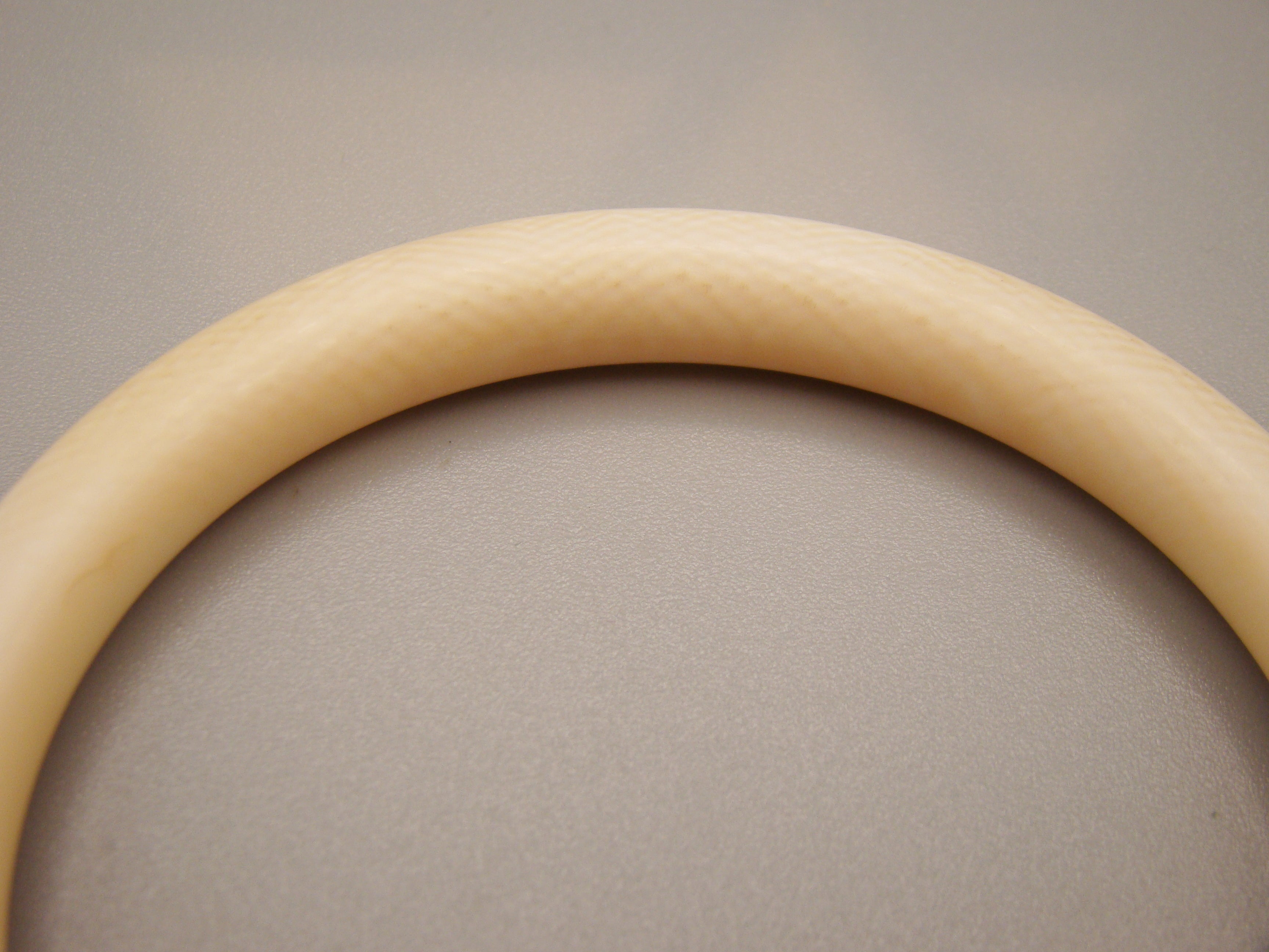 Antique Ivory, Natural Ivory, Ivory Bracelet, Mediterranean Ivory, handcarved Ivory, Asien Ivory, Elephant Ivory