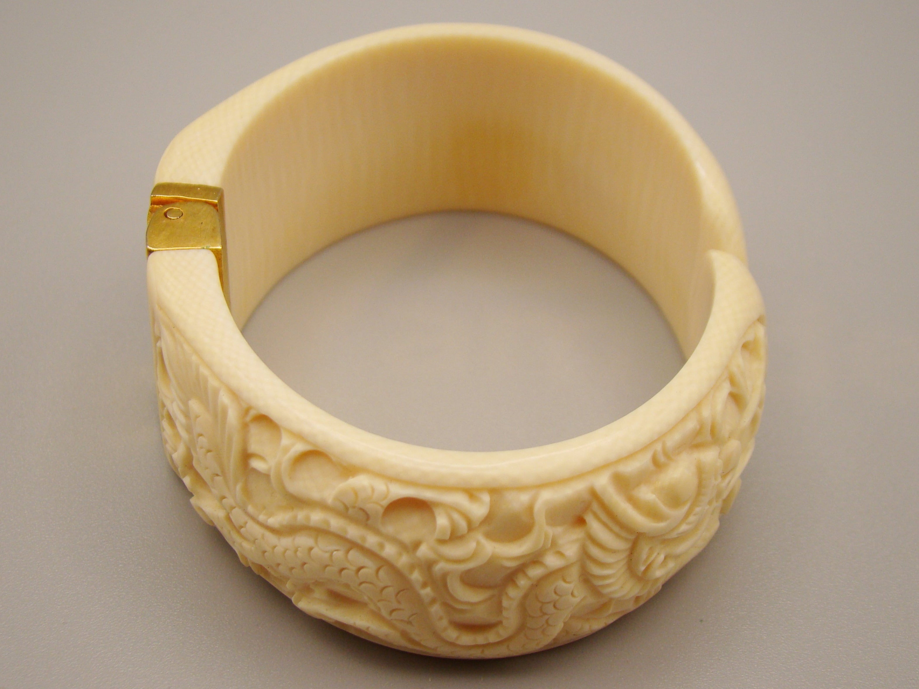 Antique Natural Elephant Ivory Bracelet - Kingdom of Antique Arts
