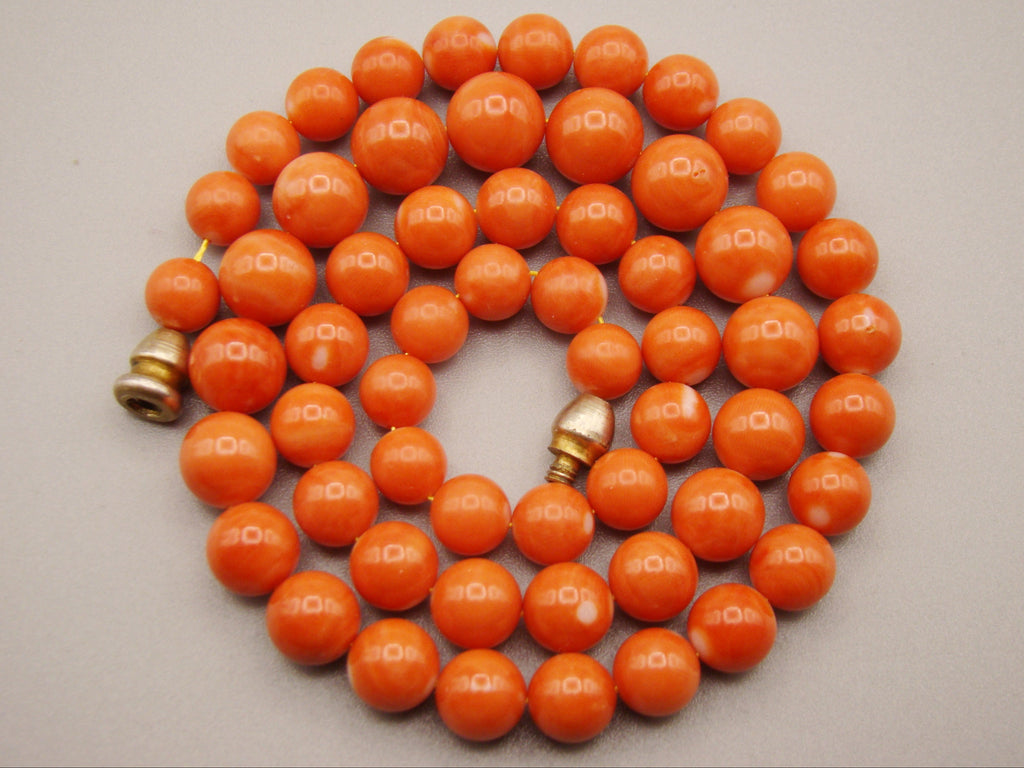 antique coral, natural coral, undyed coral, dark momo orange coral, Italian coral, pacific coral, Sardinian Coral, sea coral, momo coral, Mediterranean chain, Mediterranean necklace, 14 karat gold clasp, momo coral