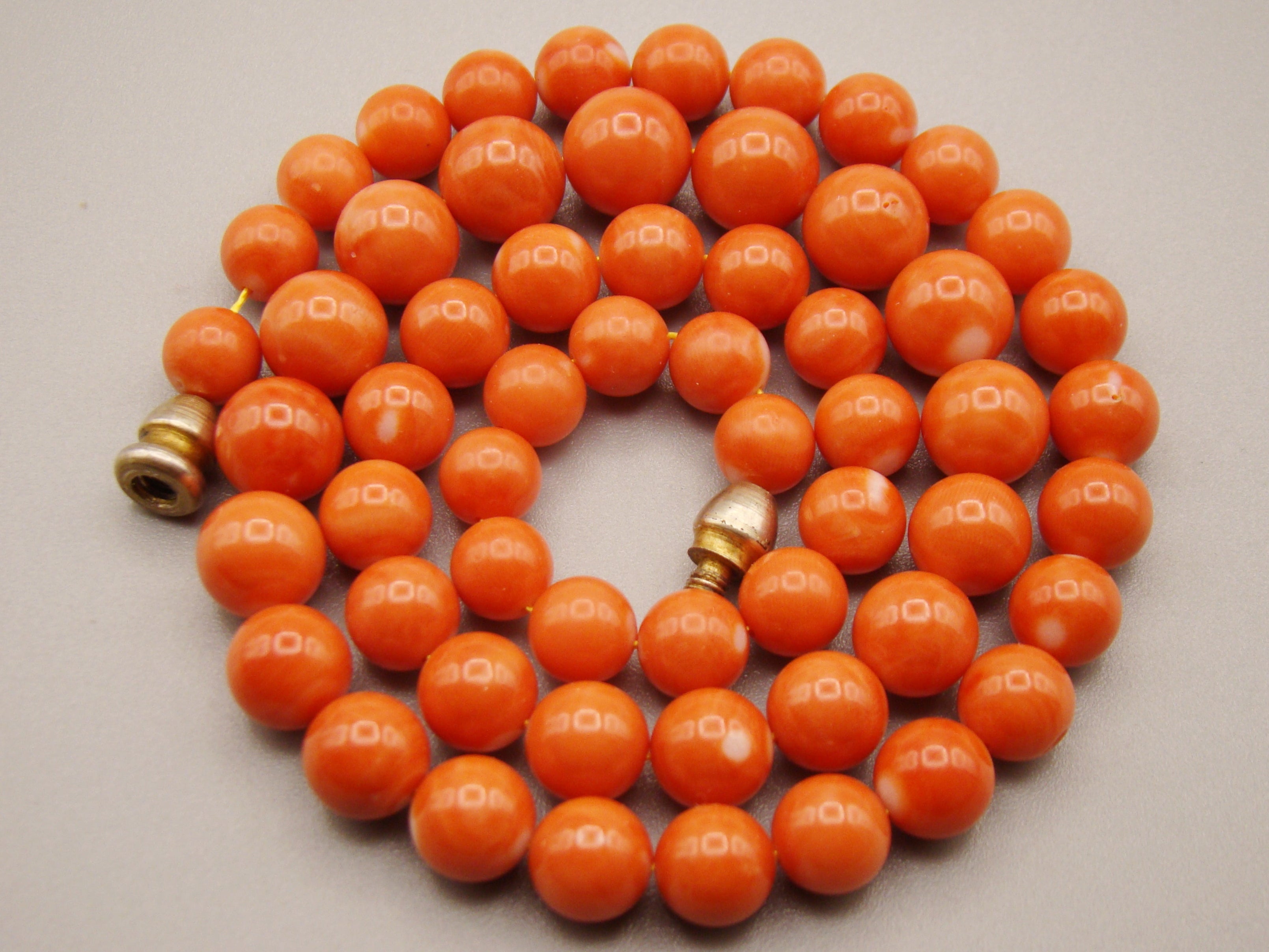 antique coral, natural coral, undyed coral, dark momo orange coral, Italian coral, pacific coral, Sardinian Coral, sea coral, momo coral, Mediterranean chain, Mediterranean necklace, 14 karat gold clasp, momo coral
