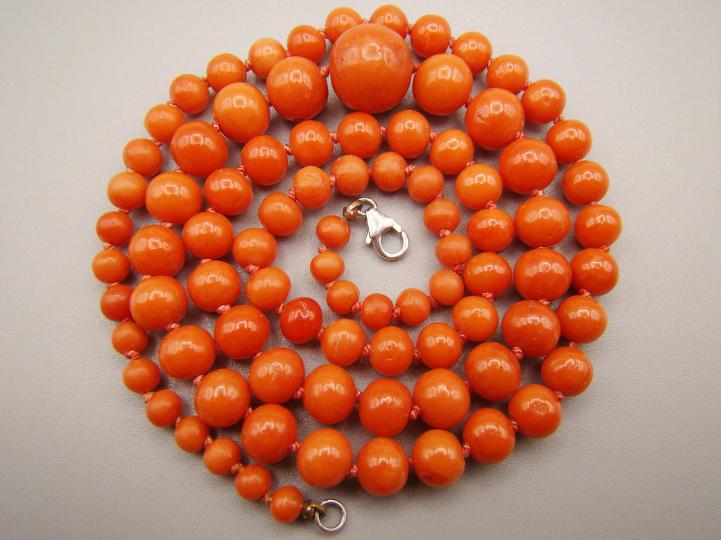 antique coral, natural coral, undyed coral, dark red coral, blood red coral, Italian coral, pacific coral, Sardinian Coral, red coral, sea coral, Mediterranean necklace, Mediterranean coral, Mediterranean chain coral beads, handcarved, aka red, 14 karat gold