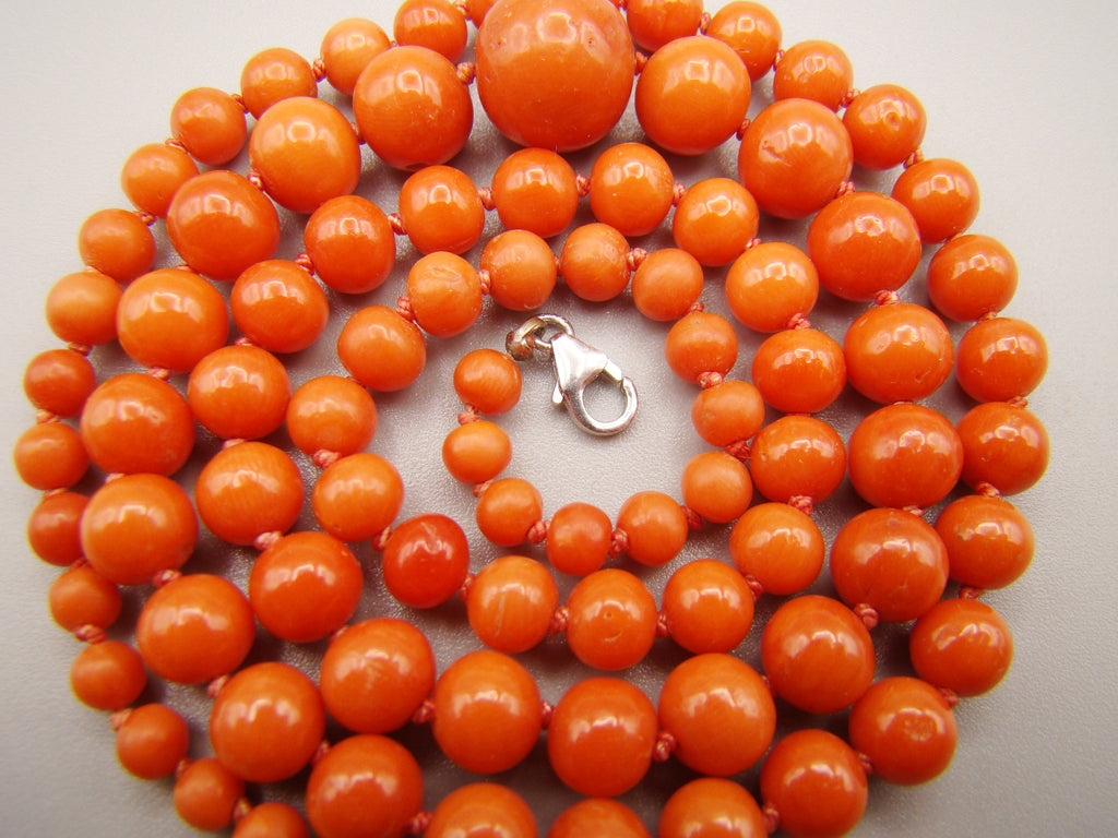 antique coral, natural coral, undyed coral, dark red coral, blood red coral, Italian coral, pacific coral, Sardinian Coral, red coral, sea coral, Mediterranean necklace, Mediterranean coral, Mediterranean chain coral beads, handcarved, aka red, 14 karat gold