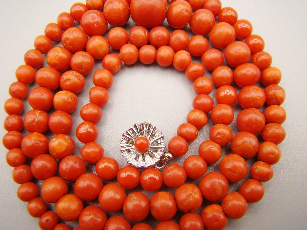 antique coral, natural coral, undyed coral, dark red coral, blood red coral, Italian coral, pacific coral, Sardinian Coral, Coral beads, Coral Rosary beads, Coral chain, Coral necklace, sea coral, aka coral, 14 karat gold clasp