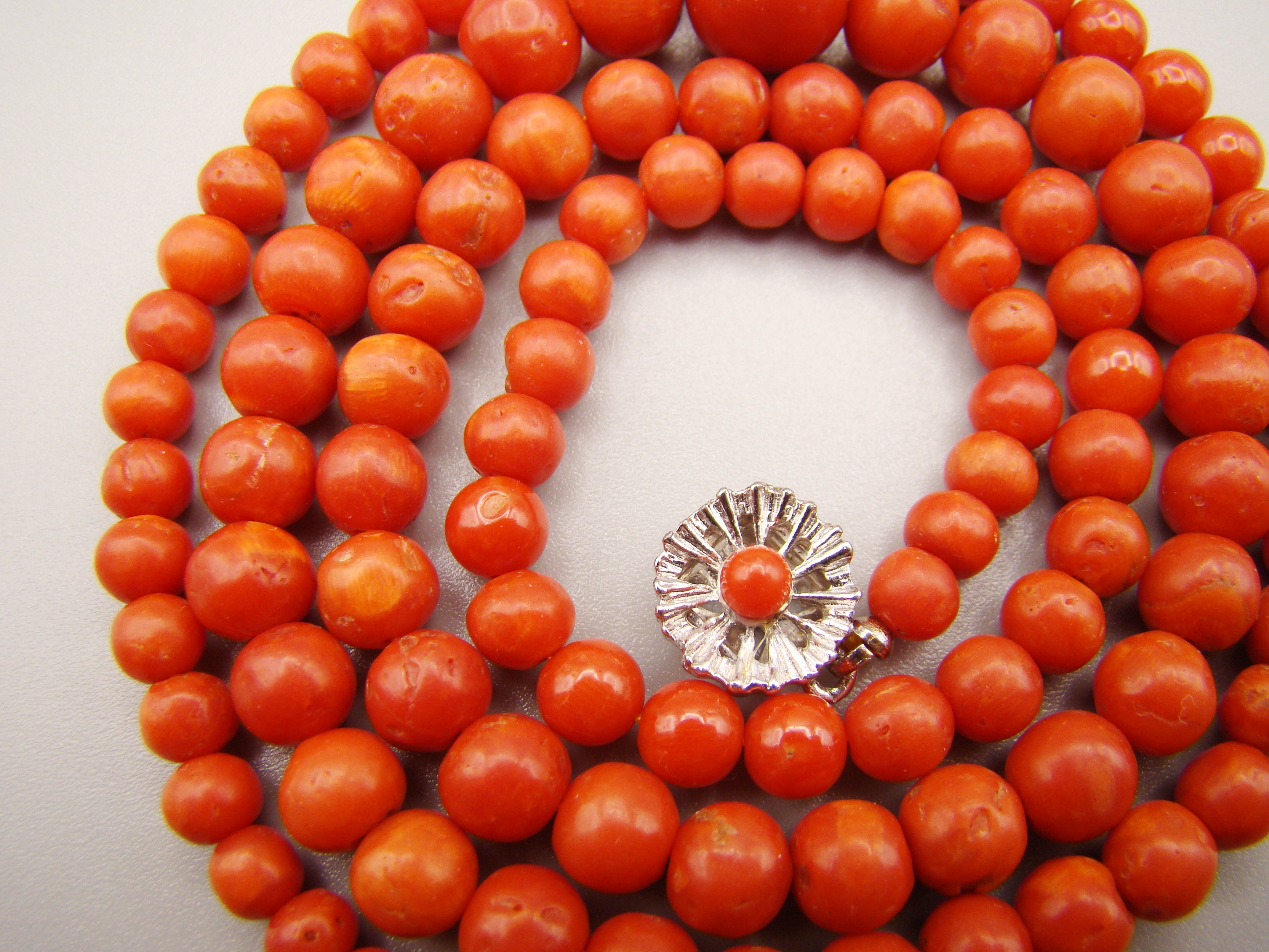 antique coral, natural coral, undyed coral, dark red coral, blood red coral, Italian coral, pacific coral, Sardinian Coral, Coral beads, Coral Rosary beads, Coral chain, Coral necklace, sea coral, aka coral, 14 karat gold clasp