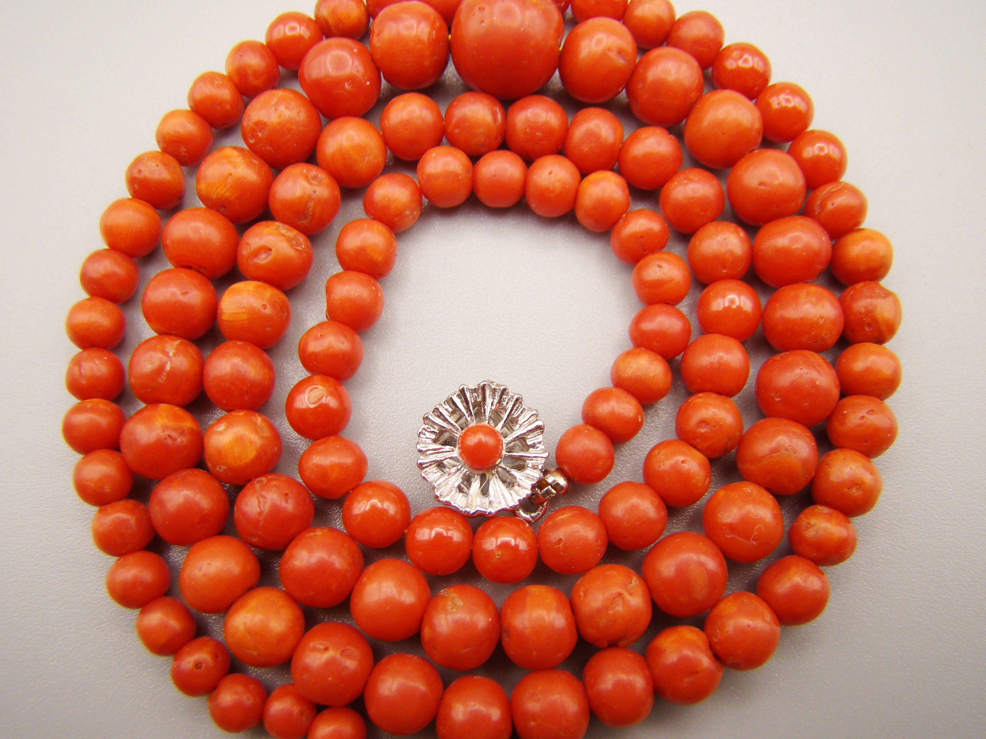 antique coral, natural coral, undyed coral, dark red coral, blood red coral, Italian coral, pacific coral, Sardinian Coral, Coral beads, Coral Rosary beads, Coral chain, Coral necklace, sea coral, aka coral, 14 karat gold clasp