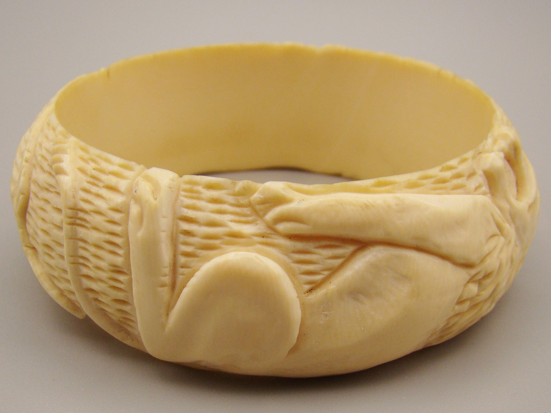 Antique Natural Elephant Ivory Bracelet - Kingdom of Antique Arts