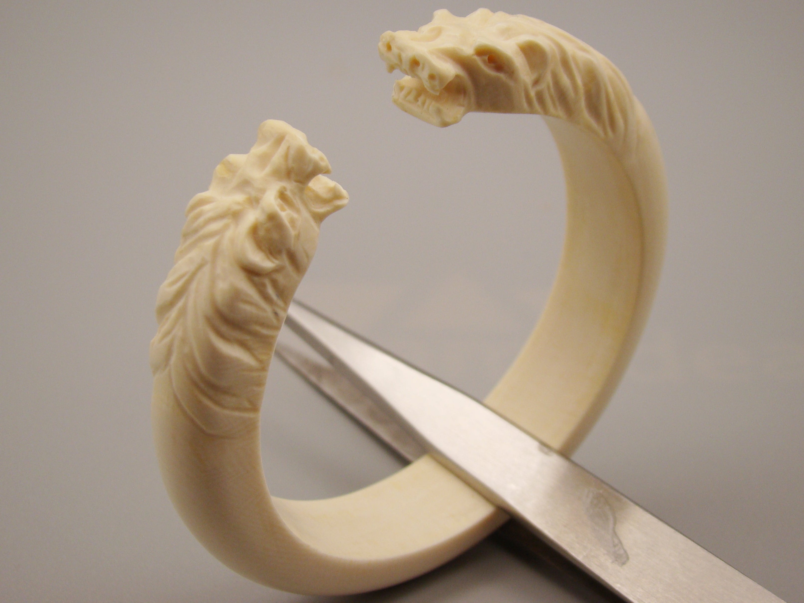 Antique Ivory, Natural Ivory, Ivory Bracelet, Mediterranean Ivory, handcarved Ivory, Asien Ivory, Elephant Ivory