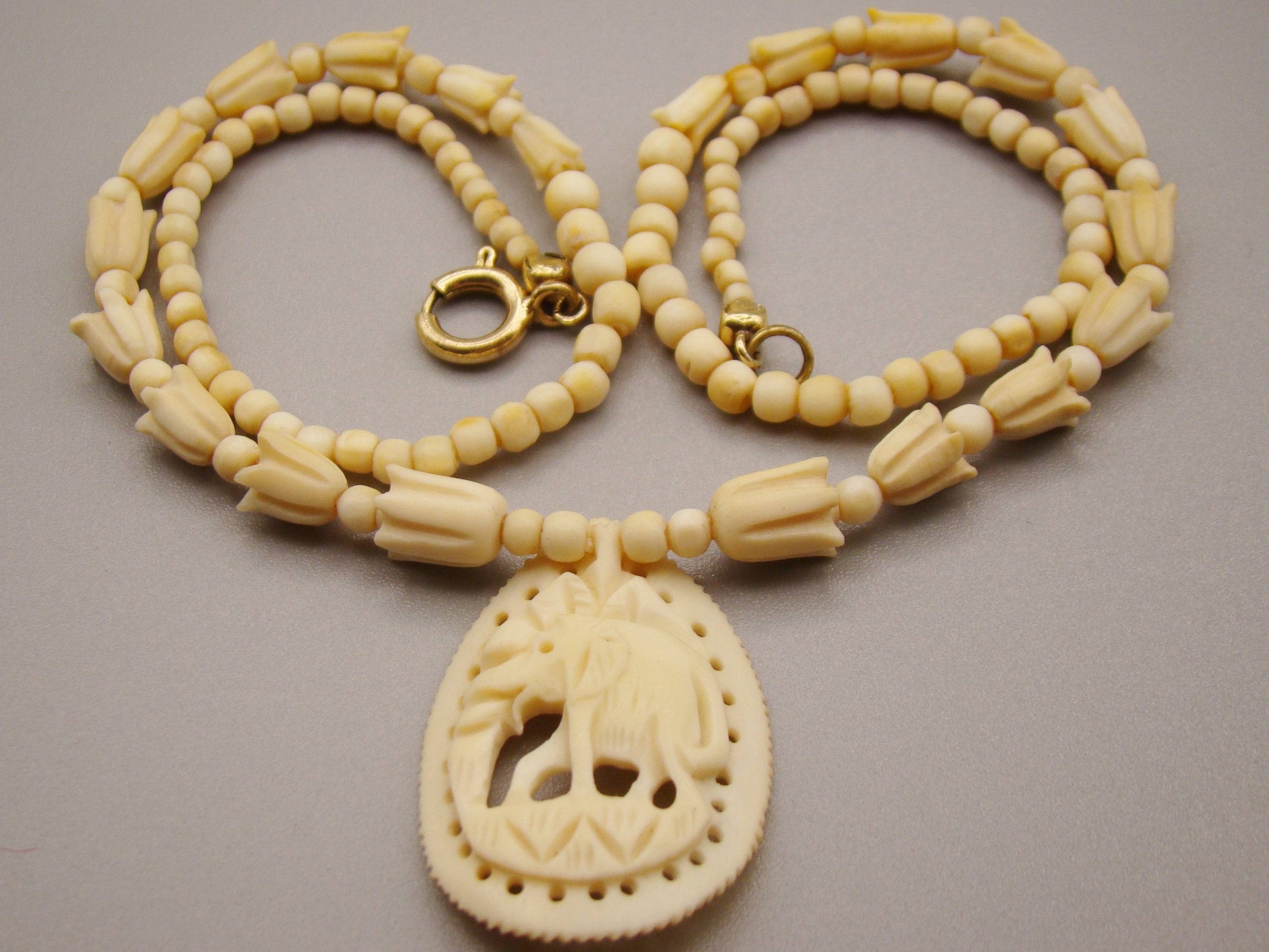 Antique Ivory, Natural Ivory, Ivory Necklace, Mediterranean Ivory, handcarved Ivory, Asien Ivory, Elephant Ivory, Ivory Chain