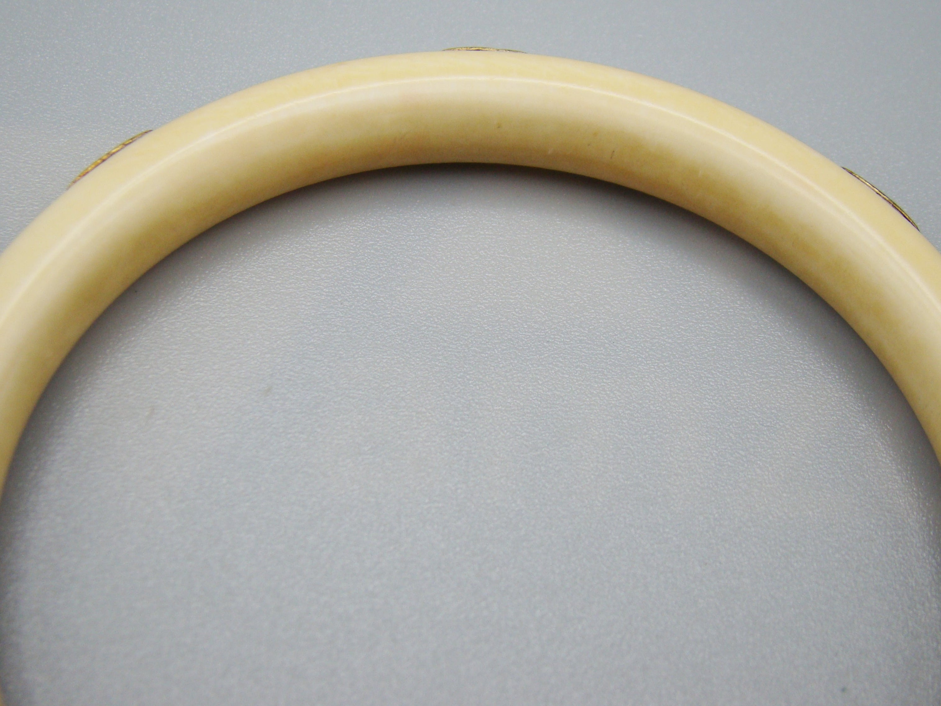 Antique Natural Elephant Ivory Bracelet - Kingdom of Antique Arts