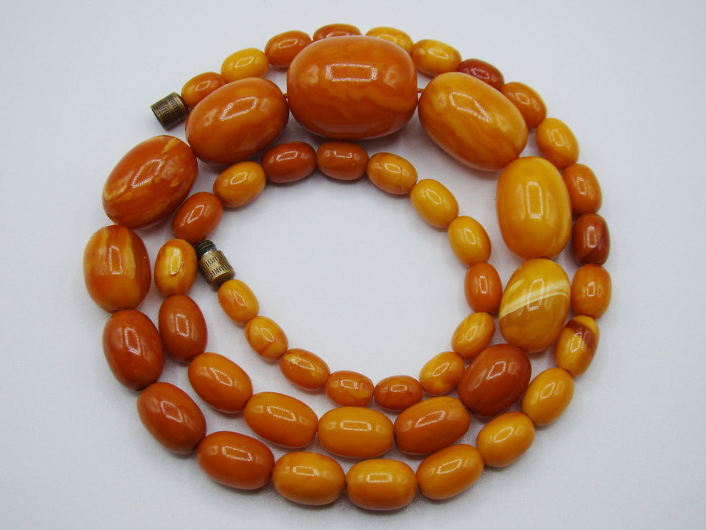 baltic amber, amber, antique, amber beads, egg Yolk, amber chain, Rosary beads, مسبحة, Masbaha, Muslim prayer beads حبيت الدورة ,العنبر الهندى
