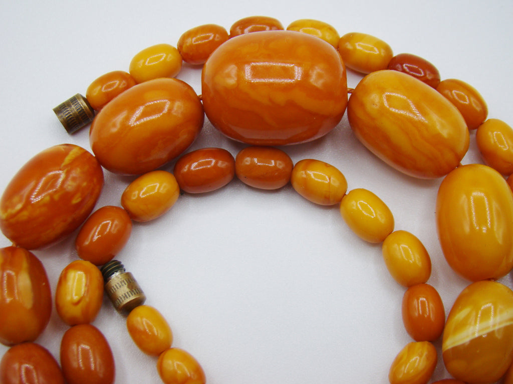baltic amber, amber, antique, amber beads, egg Yolk, amber chain, Rosary beads, مسبحة, Masbaha, Muslim prayer beads حبيت الدورة ,العنبر الهندى