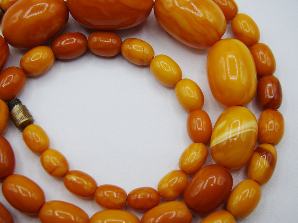 baltic amber, amber, antique, amber beads, egg Yolk, amber chain, Rosary beads, مسبحة, Masbaha, Muslim prayer beads حبيت الدورة ,العنبر الهندى