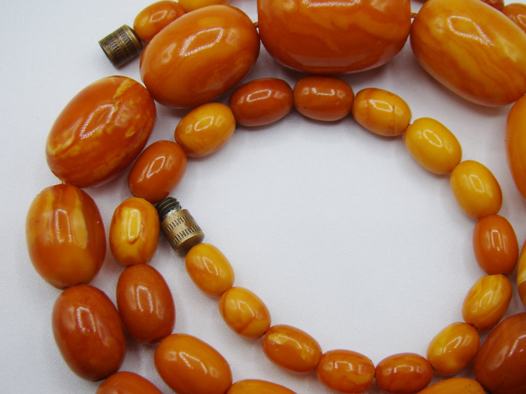 baltic amber, amber, antique, amber beads, egg Yolk, amber chain, Rosary beads, مسبحة, Masbaha, Muslim prayer beads حبيت الدورة ,العنبر الهندى