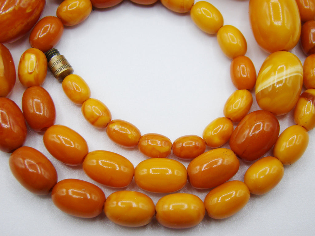 baltic amber, amber, antique, amber beads, egg Yolk, amber chain, Rosary beads, مسبحة, Masbaha, Muslim prayer beads حبيت الدورة ,العنبر الهندى