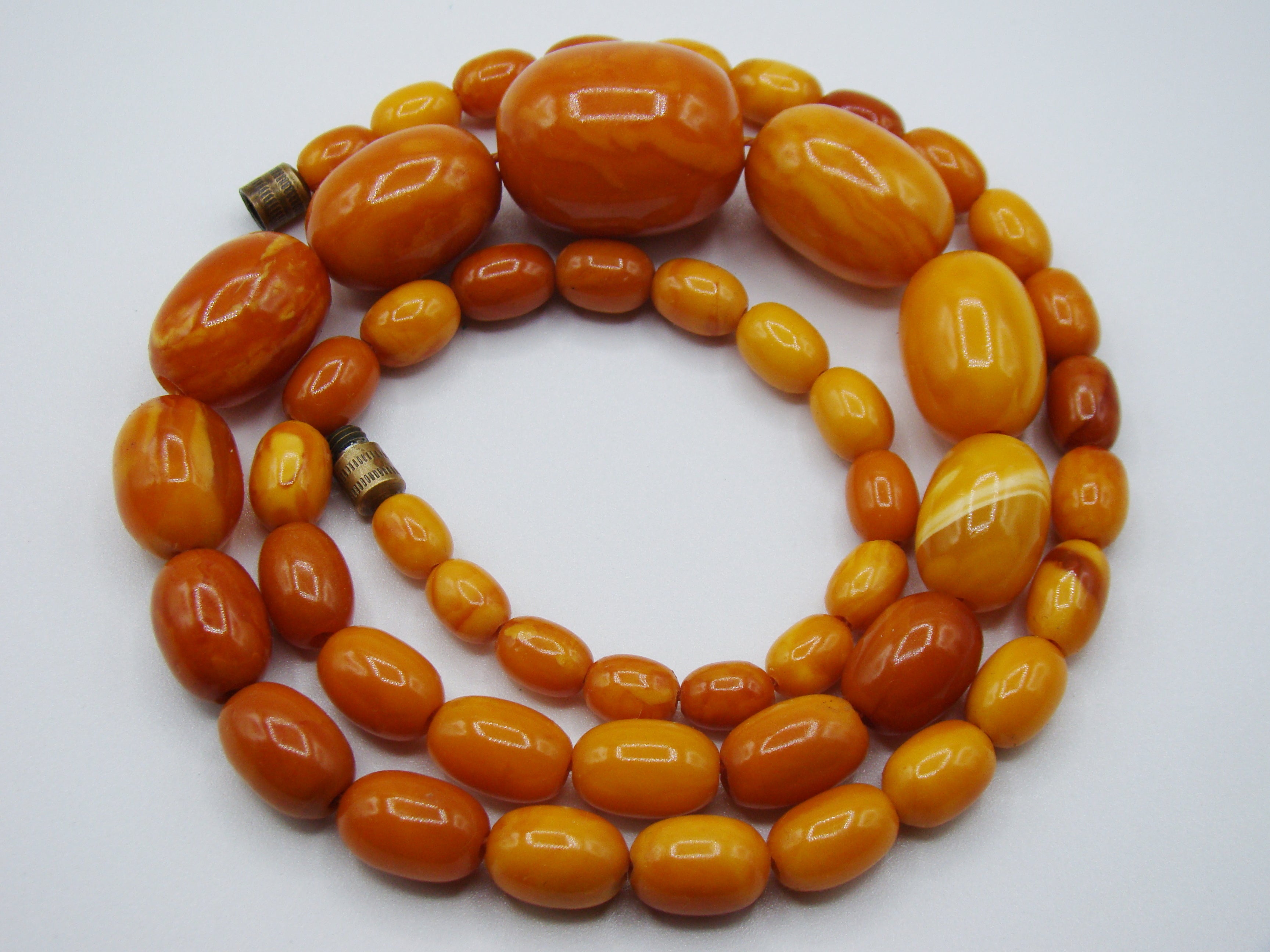 baltic amber, amber, antique, amber beads, egg Yolk, amber chain, Rosary beads, مسبحة, Masbaha, Muslim prayer beads حبيت الدورة ,العنبر الهندى