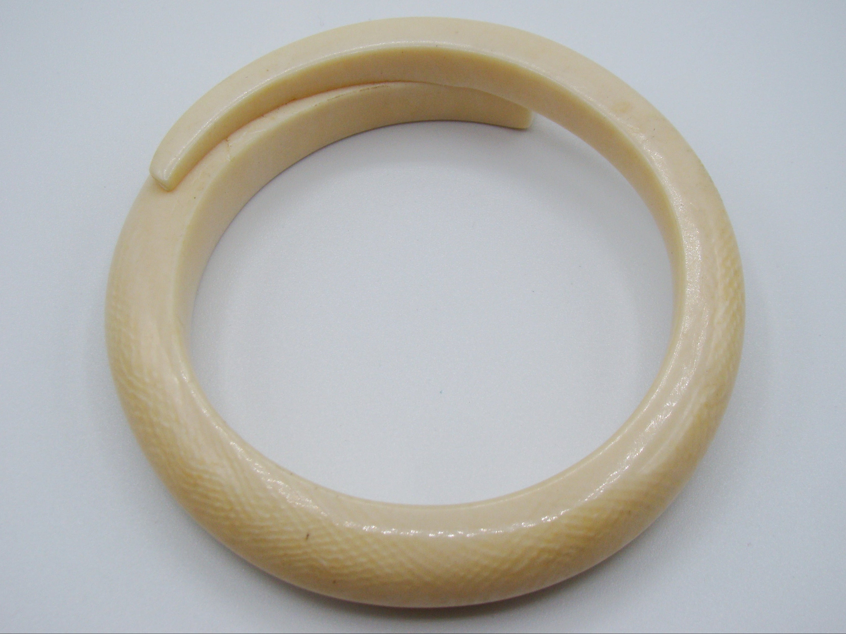 Antique Ivory, Natural Ivory, Ivory Bracelet, Mediterranean Ivory, handcarved Ivory, Asien Ivory, Elephant Ivory