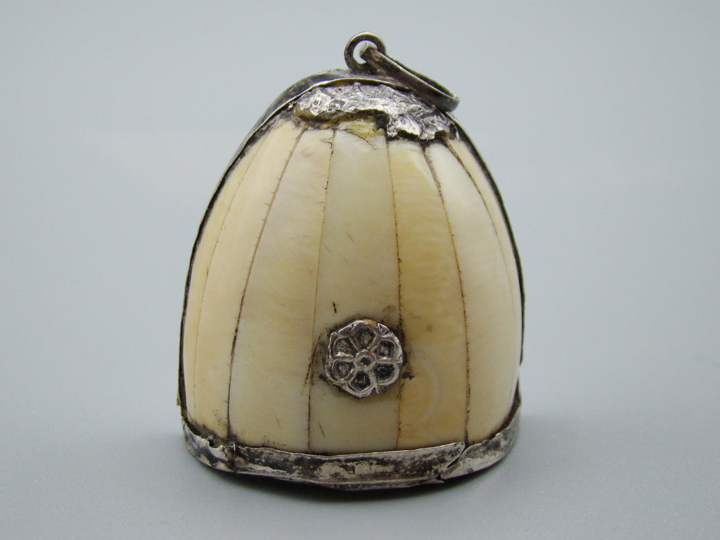 Antique Ivory, Natural Ivory, Mediterranean Ivory, handcarved Ivory, Asien Ivory, Elephant Ivory, Ivory Chain, Ivory Pendant, Sterling Silver