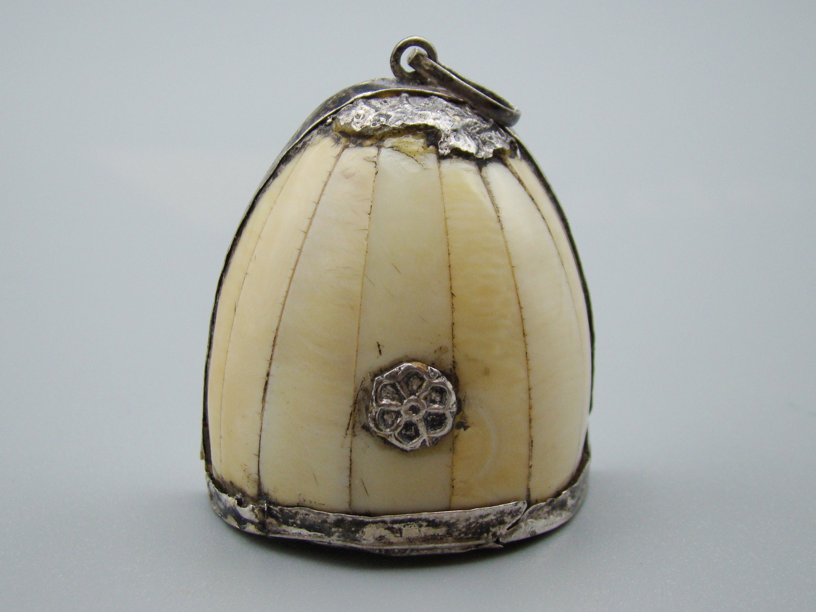 Antique Ivory, Natural Ivory, Mediterranean Ivory, handcarved Ivory, Asien Ivory, Elephant Ivory, Ivory Chain, Ivory Pendant, Sterling Silver
