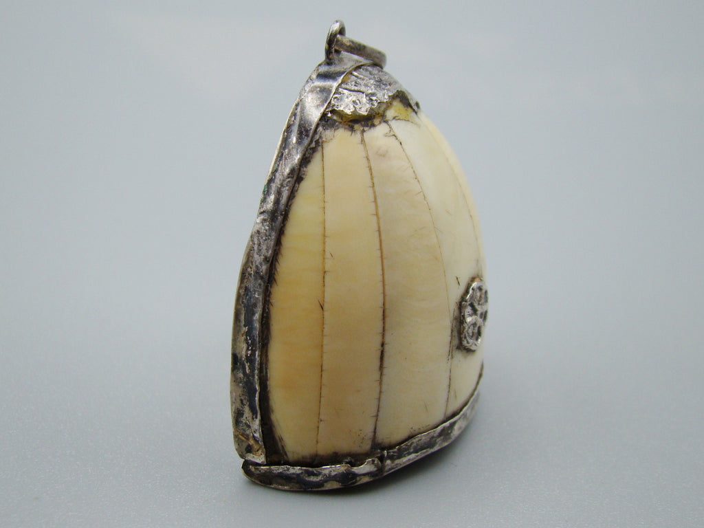 Antique Ivory, Natural Ivory, Mediterranean Ivory, handcarved Ivory, Asien Ivory, Elephant Ivory, Ivory Chain, Ivory Pendant, Sterling Silver