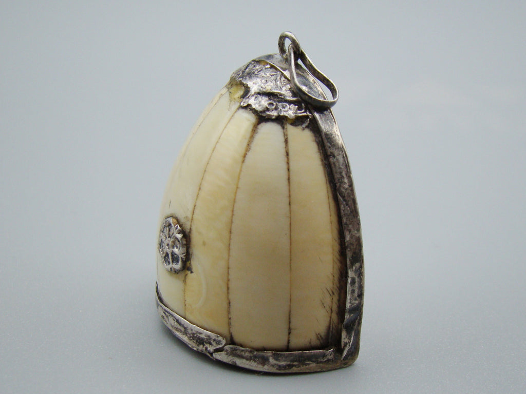 Antique Ivory, Natural Ivory, Mediterranean Ivory, handcarved Ivory, Asien Ivory, Elephant Ivory, Ivory Chain, Ivory Pendant, Sterling Silver