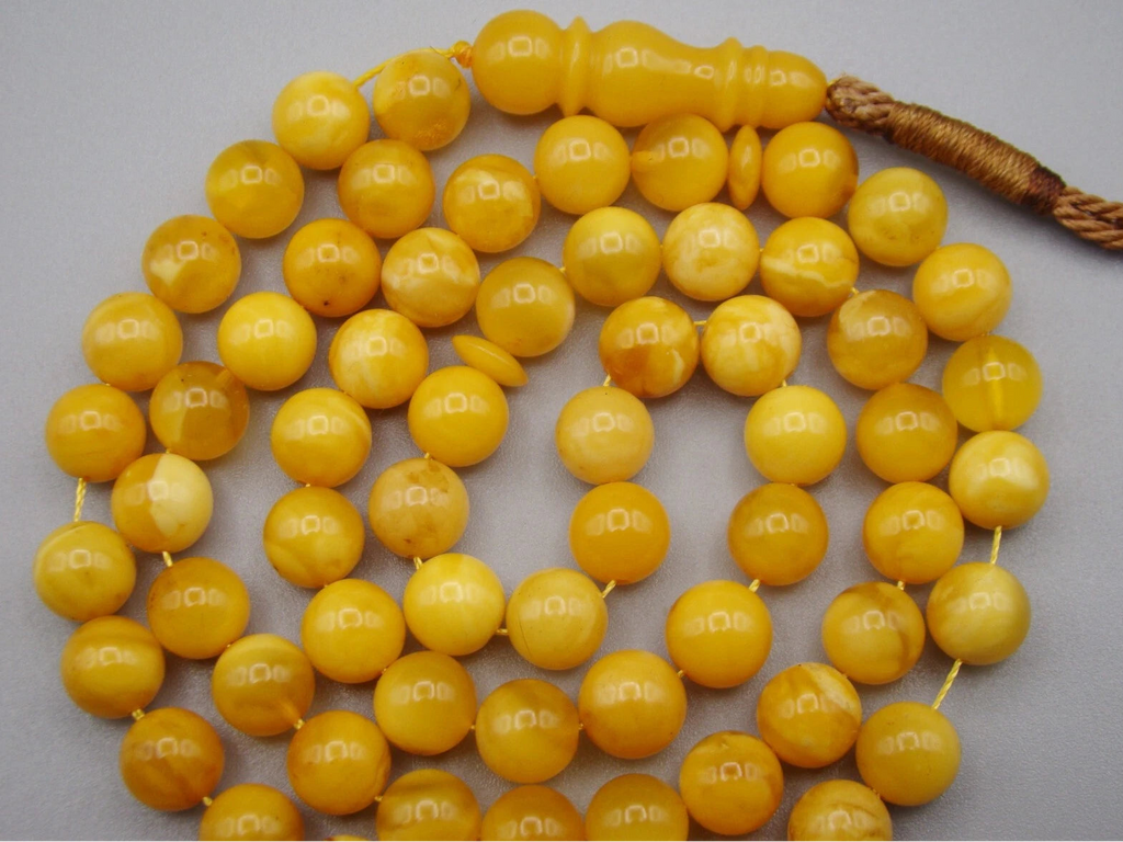 baltic amber, amber, antique, amber beads, egg Yolk, amber chain, Rosary beads, مسبحة, Masbaha, Muslim prayer beads حبيت الدورة ,العنبر الهندى