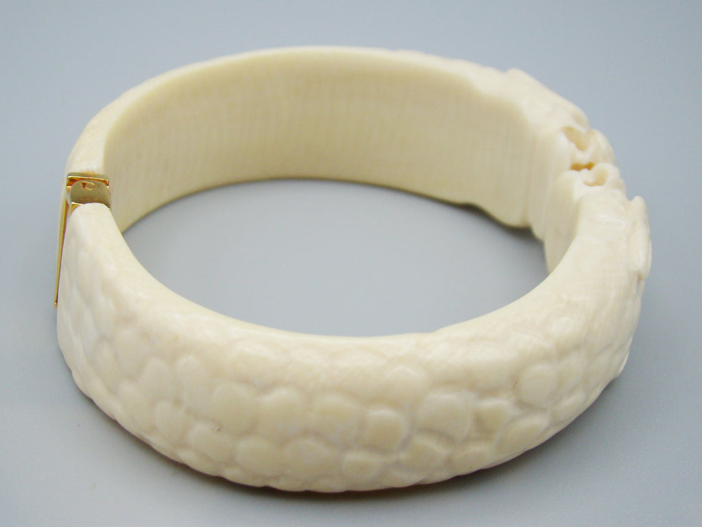 Antique Ivory, Natural Ivory, Ivory Bracelet, Mediterranean Ivory, handcarved Ivory, Asien Ivory, Elephant Ivory