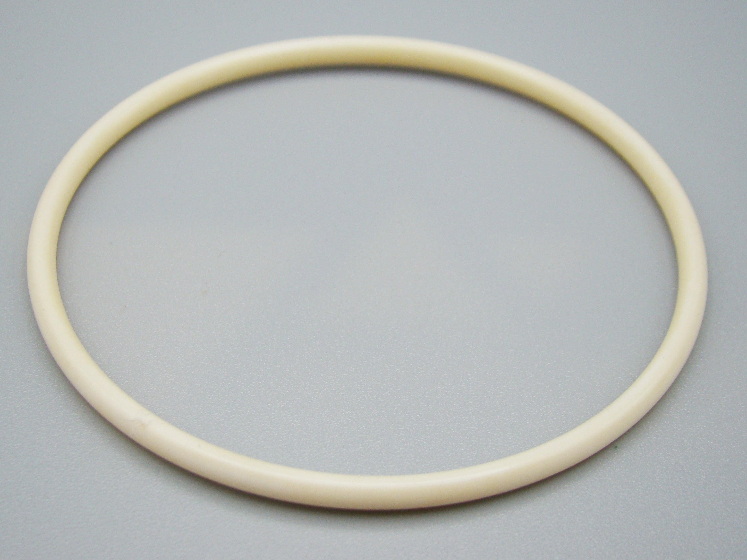 Antique Ivory, Natural Ivory, Ivory Bracelet, Mediterranean Ivory, handcarved Ivory, Asien Ivory, Elephant Ivory