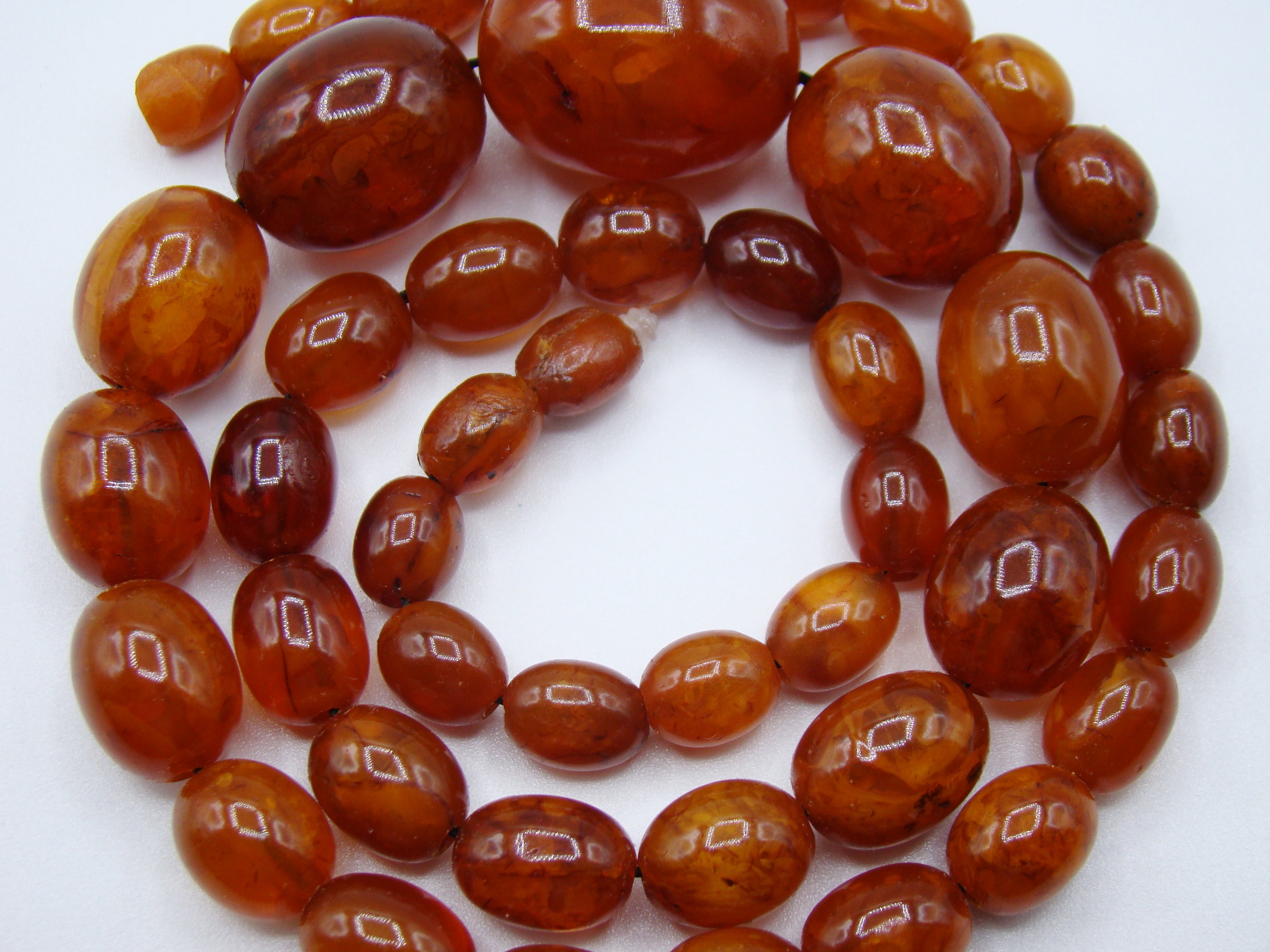 baltic amber, amber, antique, amber beads, egg Yolk, amber chain, Rosary beads, مسبحة, Masbaha, Muslim prayer beads حبيت الدورة ,العنبر الهندى
