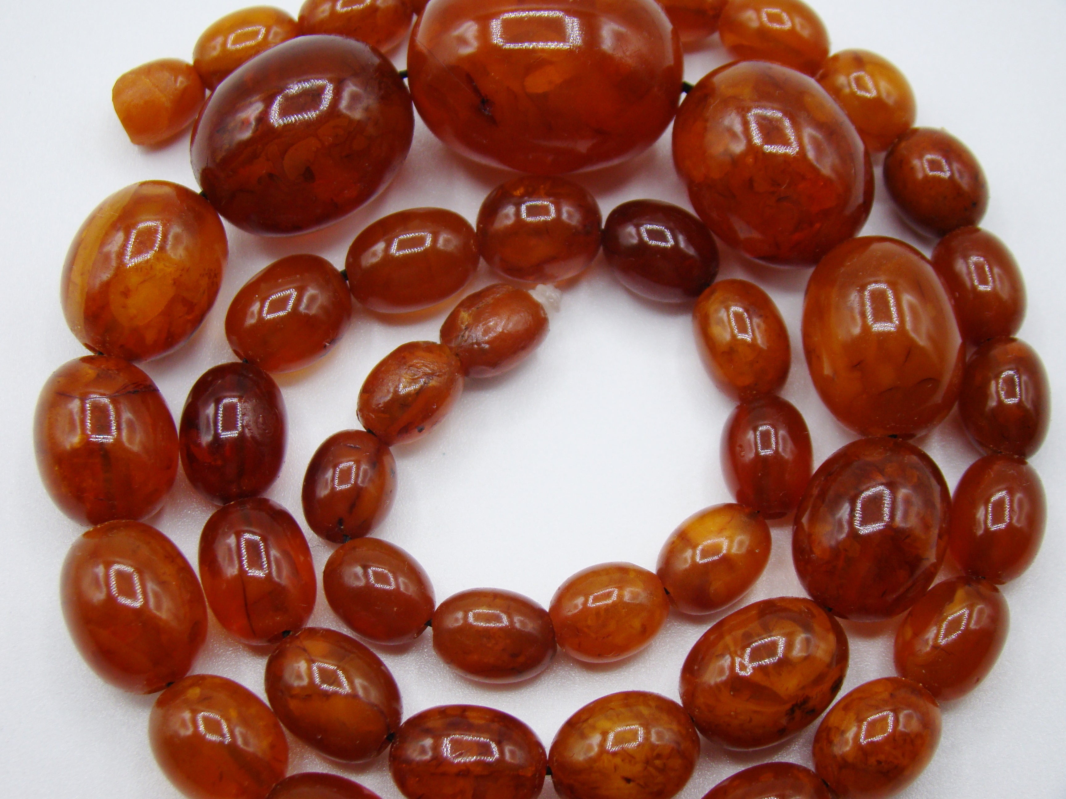 baltic amber, amber, antique, amber beads, egg Yolk, amber chain, Rosary beads, مسبحة, Masbaha, Muslim prayer beads حبيت الدورة ,العنبر الهندى