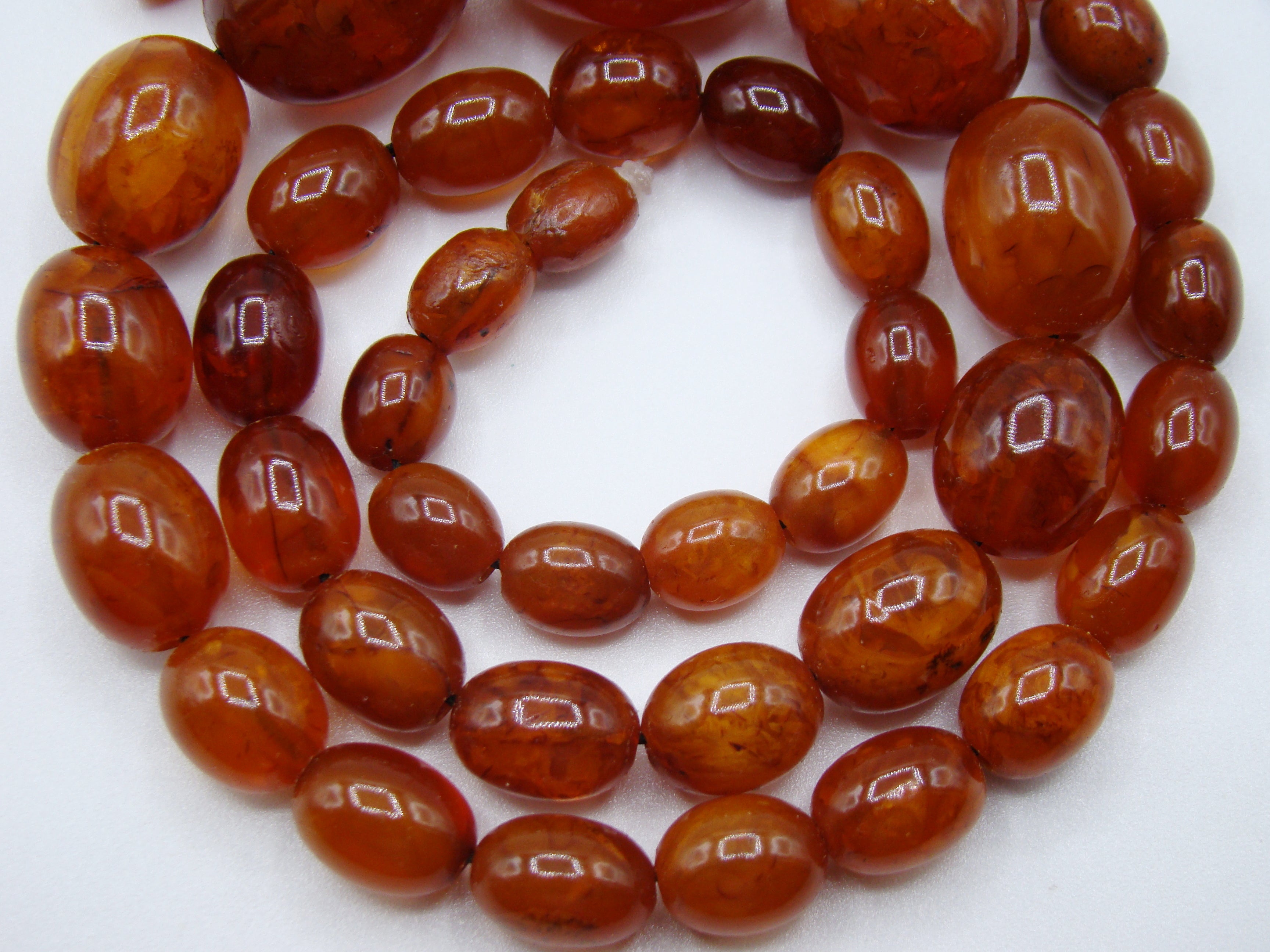 baltic amber, amber, antique, amber beads, egg Yolk, amber chain, Rosary beads, مسبحة, Masbaha, Muslim prayer beads حبيت الدورة ,العنبر الهندى