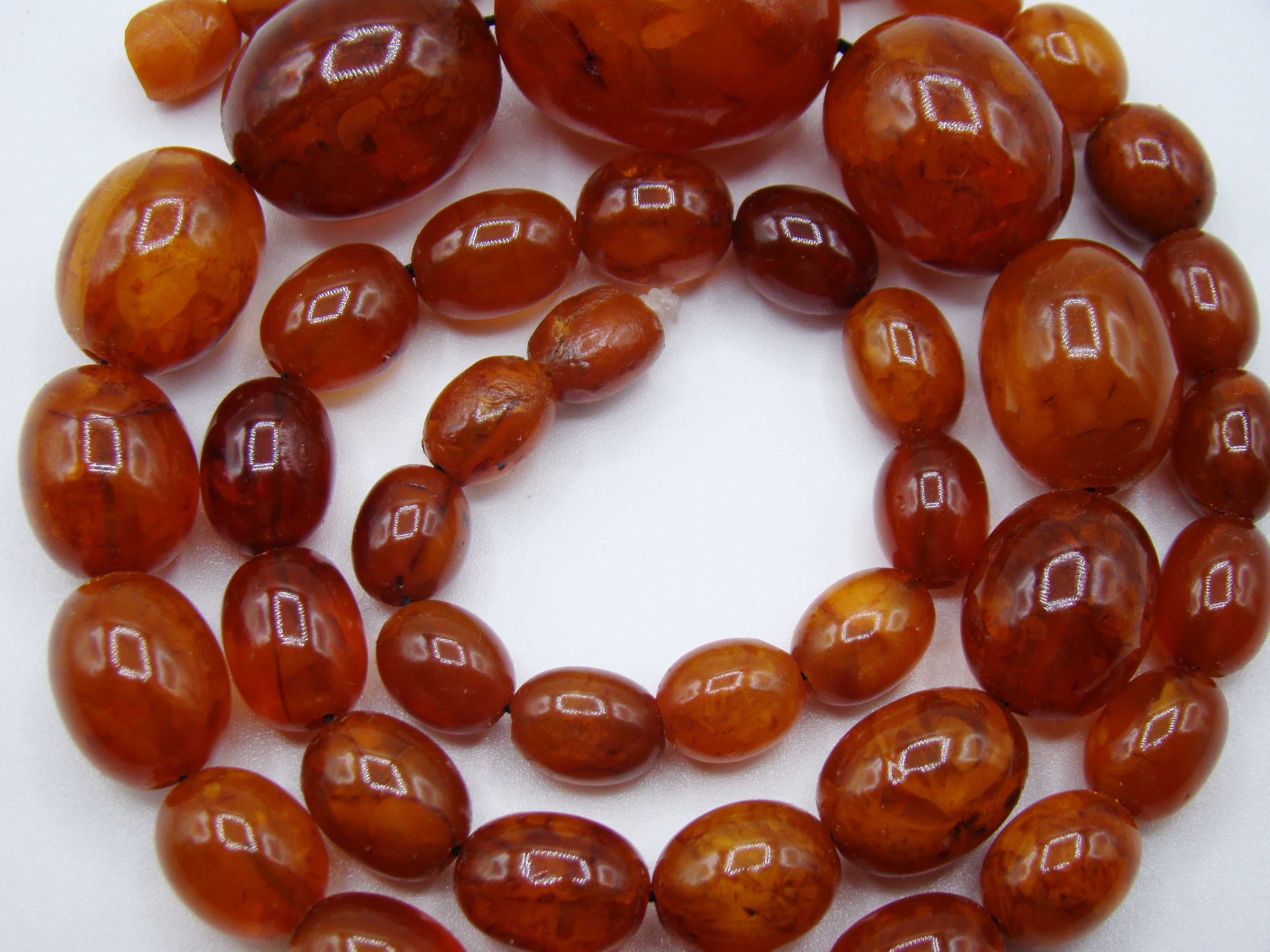 baltic amber, amber, antique, amber beads, egg Yolk, amber chain, Rosary beads, مسبحة, Masbaha, Muslim prayer beads حبيت الدورة ,العنبر الهندى
