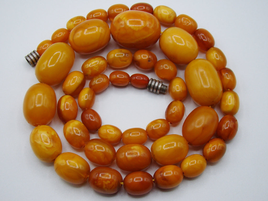 baltic amber, amber, antique, amber beads, egg Yolk, amber chain, Rosary beads, مسبحة, Masbaha, Muslim prayer beads حبيت الدورة ,العنبر الهندى