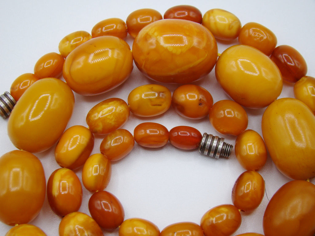 baltic amber, amber, antique, amber beads, egg Yolk, amber chain, Rosary beads, مسبحة, Masbaha, Muslim prayer beads حبيت الدورة ,العنبر الهندى