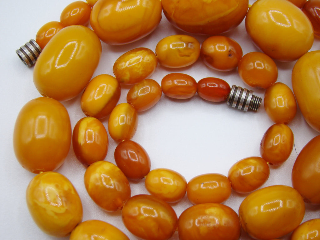 baltic amber, amber, antique, amber beads, egg Yolk, amber chain, Rosary beads, مسبحة, Masbaha, Muslim prayer beads حبيت الدورة ,العنبر الهندى