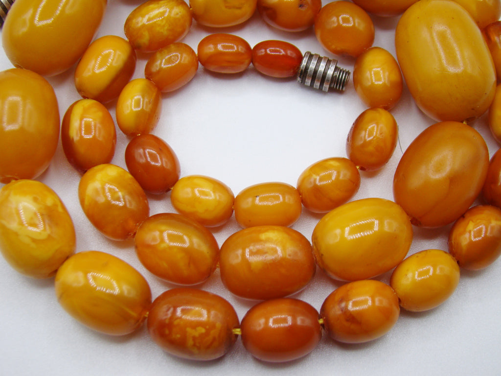 baltic amber, amber, antique, amber beads, egg Yolk, amber chain, Rosary beads, مسبحة, Masbaha, Muslim prayer beads حبيت الدورة ,العنبر الهندى