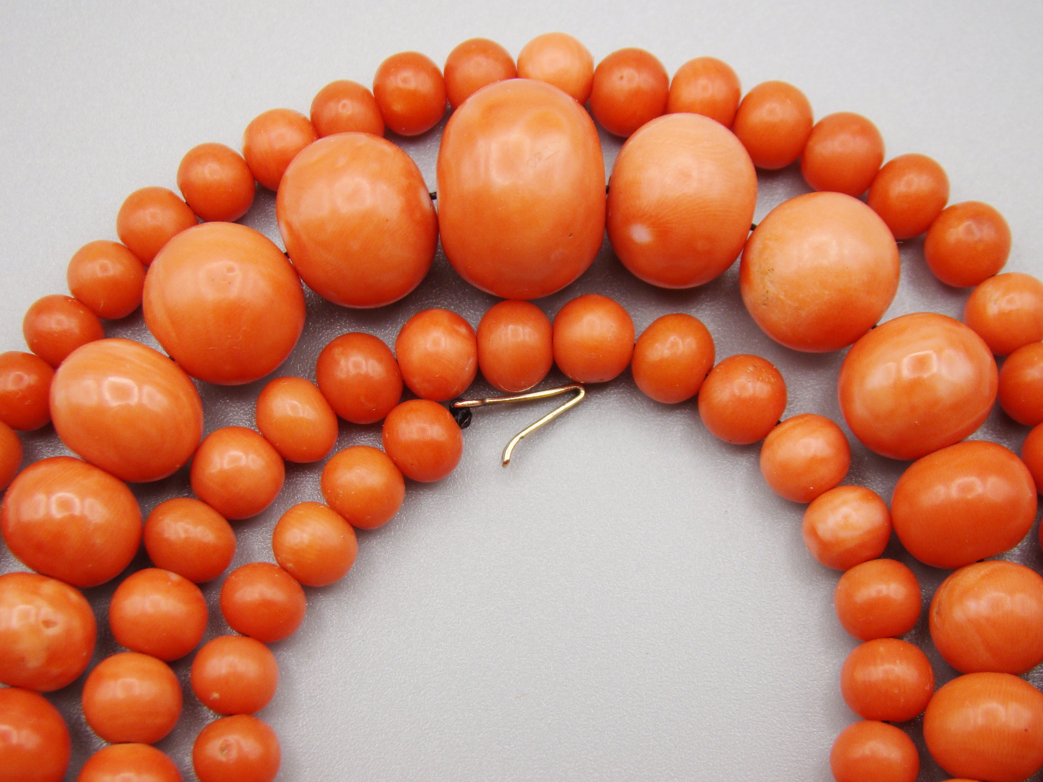 antique coral, natural coral, undyed coral, momo red coral, Italian coral, pacific coral, Sardinian Coral, sea coral, Mediterranean coral, Mediterranean necklace, Mediterranean chain, Mediterranean momo coral, handcarved coral, momo coral, coral necklace, 9 karat Gold clasp