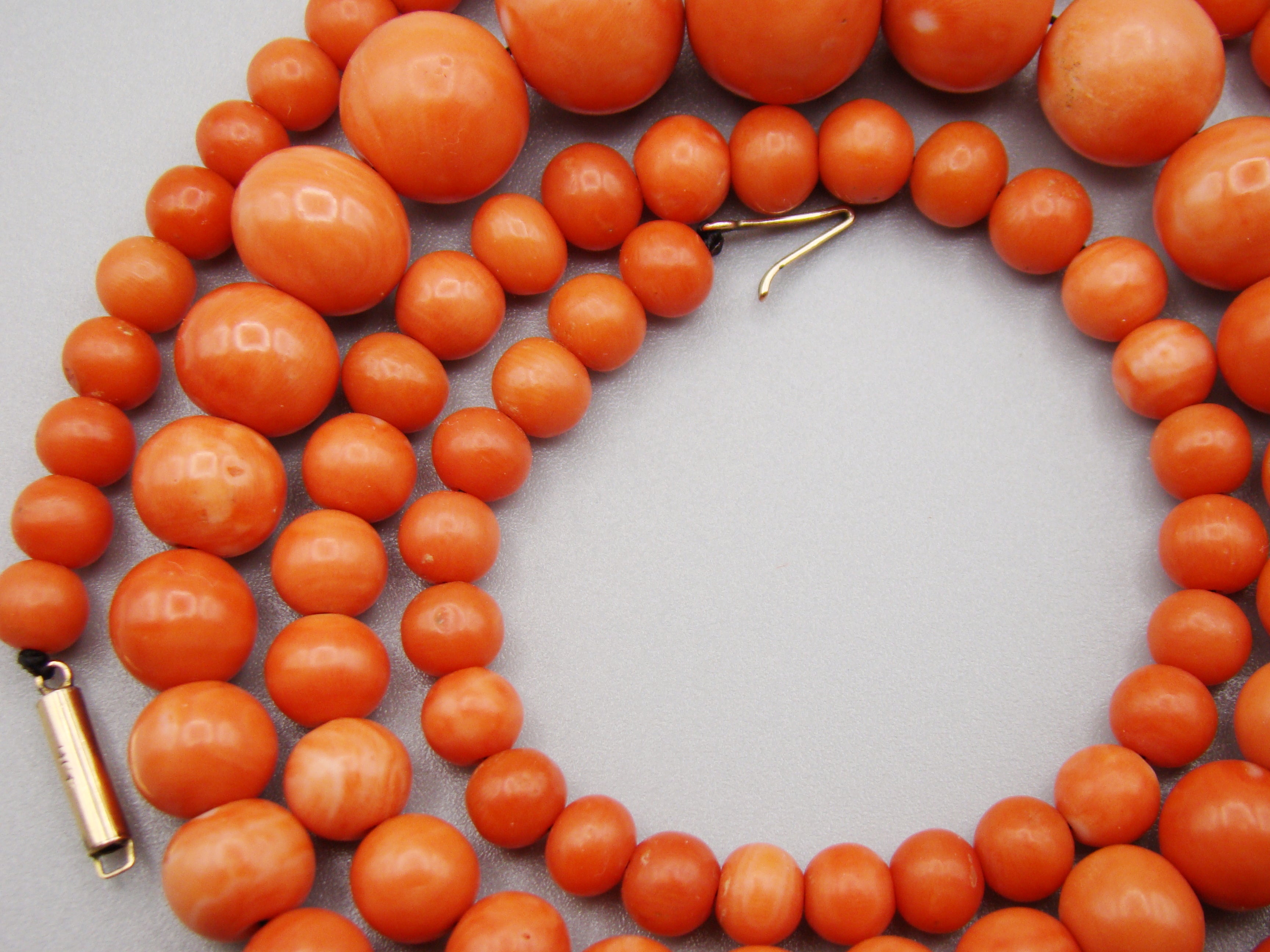 antique coral, natural coral, undyed coral, momo red coral, Italian coral, pacific coral, Sardinian Coral, sea coral, Mediterranean coral, Mediterranean necklace, Mediterranean chain, Mediterranean momo coral, handcarved coral, momo coral, coral necklace, 9 karat Gold clasp