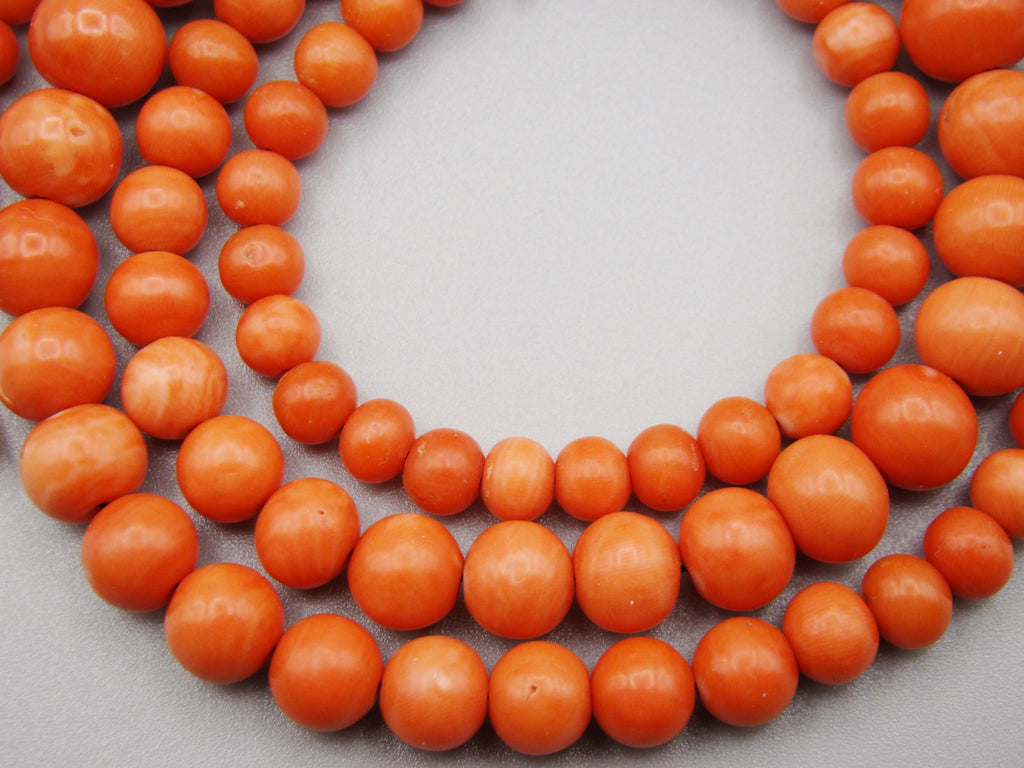 antique coral, natural coral, undyed coral, momo red coral, Italian coral, pacific coral, Sardinian Coral, sea coral, Mediterranean coral, Mediterranean necklace, Mediterranean chain, Mediterranean momo coral, handcarved coral, momo coral, coral necklace, 9 karat Gold clasp