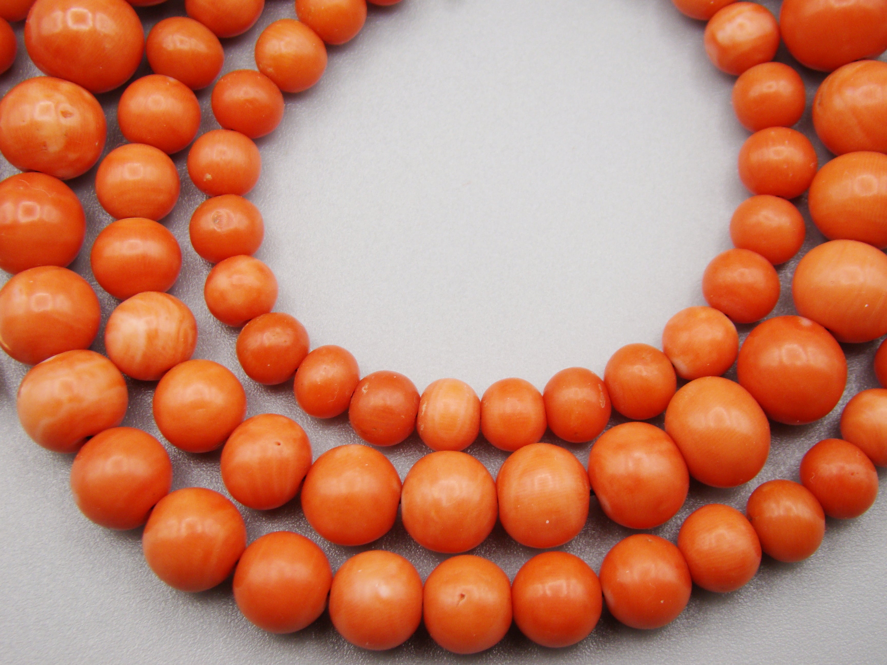 antique coral, natural coral, undyed coral, momo red coral, Italian coral, pacific coral, Sardinian Coral, sea coral, Mediterranean coral, Mediterranean necklace, Mediterranean chain, Mediterranean momo coral, handcarved coral, momo coral, coral necklace, 9 karat Gold clasp