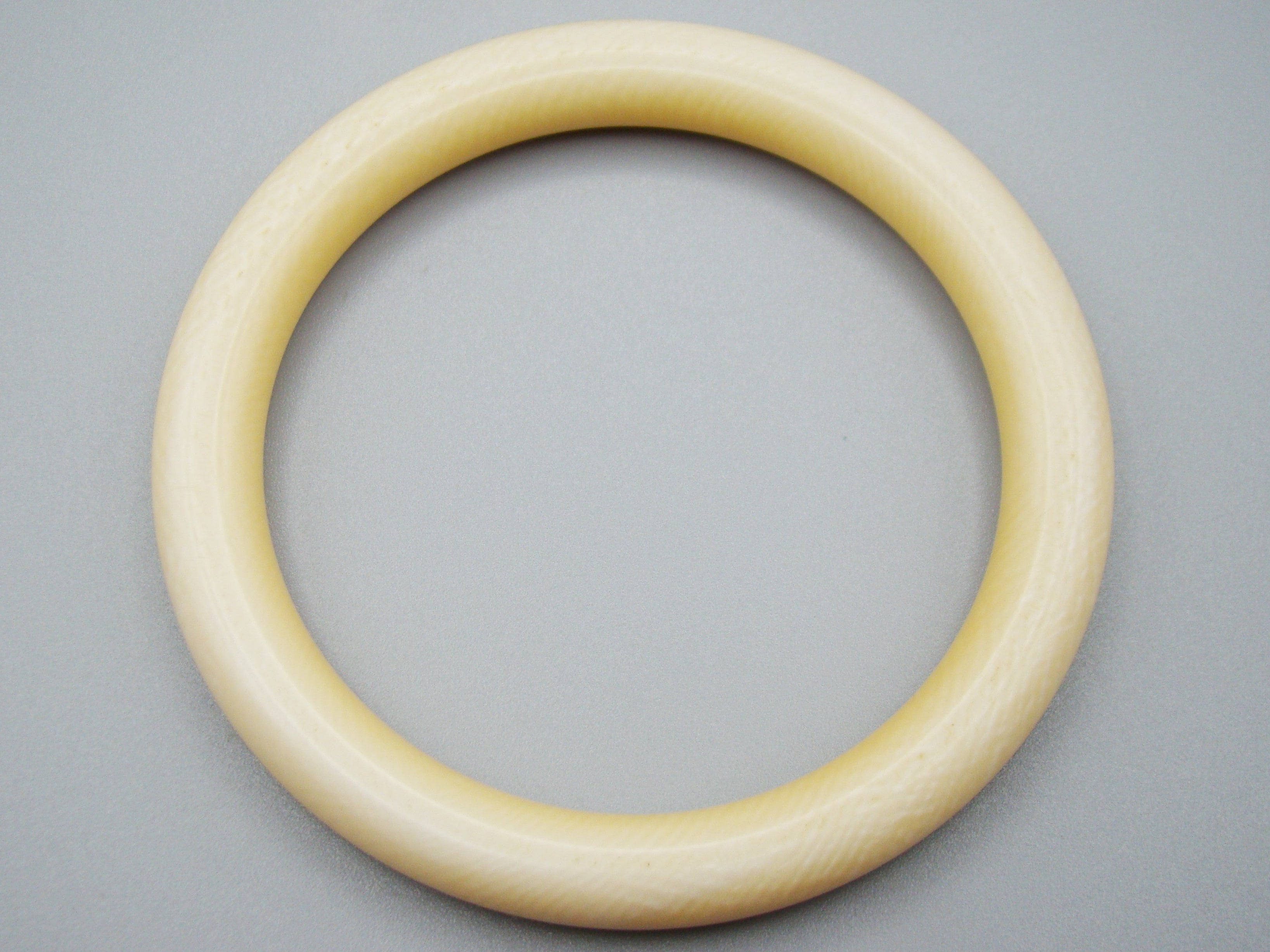 Antique Ivory, Natural Ivory, Ivory Bracelet, Mediterranean Ivory, handcarved Ivory, Asien Ivory, Elephant Ivory