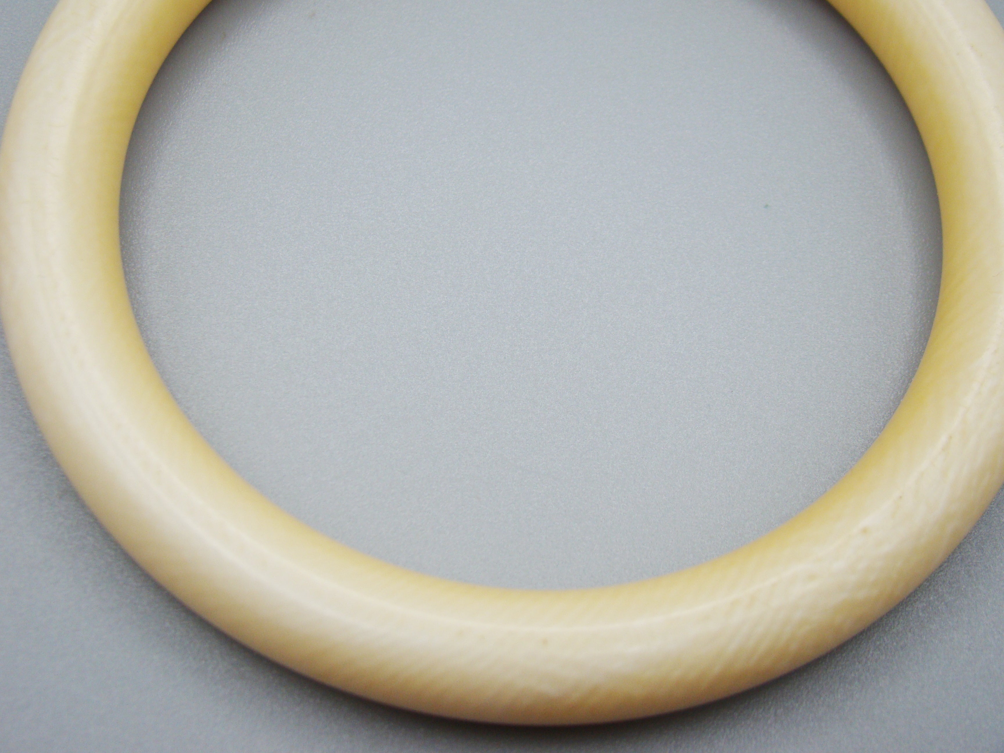 Antique Ivory, Natural Ivory, Ivory Bracelet, Mediterranean Ivory, handcarved Ivory, Asien Ivory, Elephant Ivory
