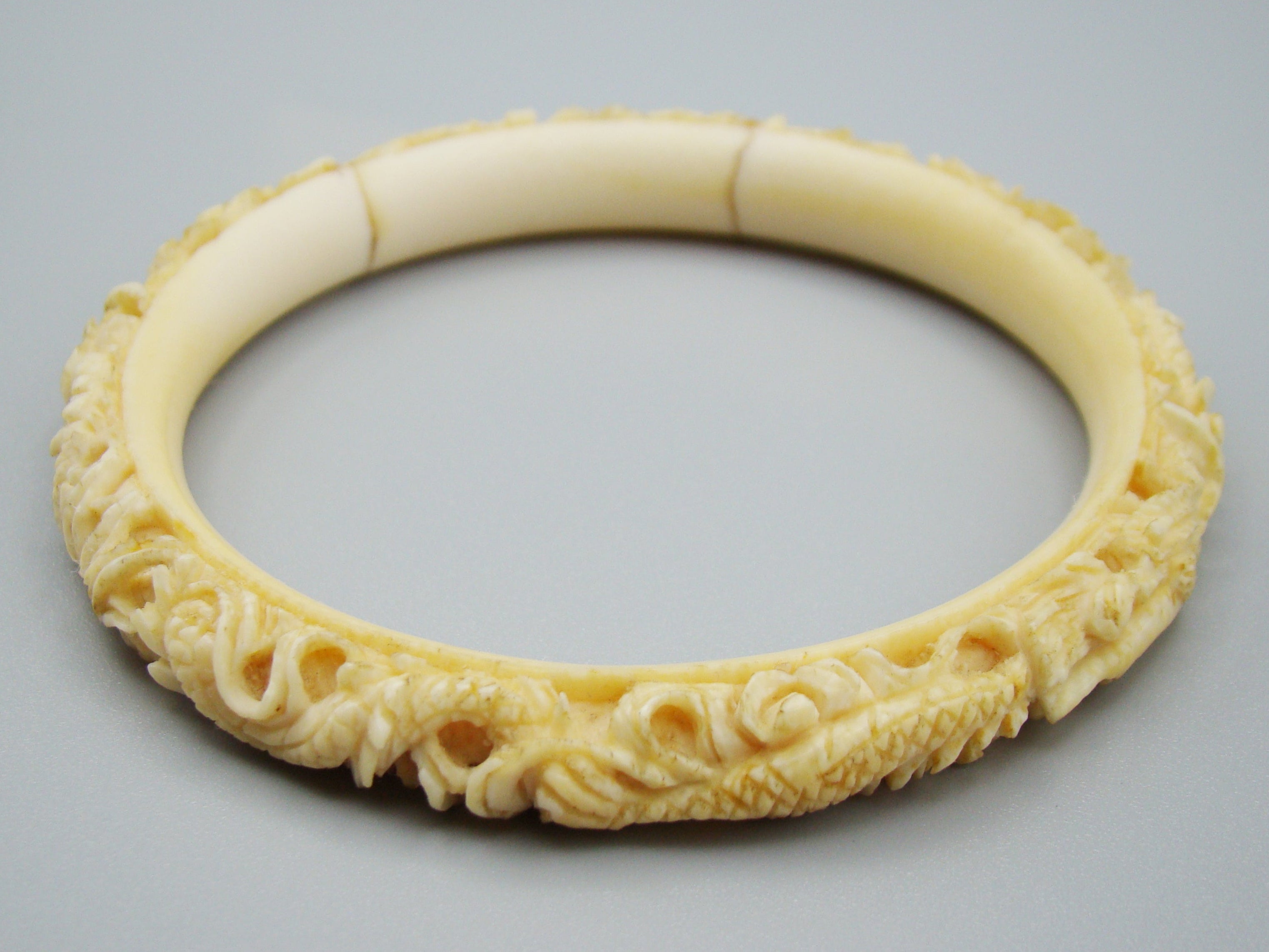 Antique Ivory, Natural Ivory, Ivory Bracelet, Mediterranean Ivory, handcarved Ivory, Asien Ivory, Elephant Ivory