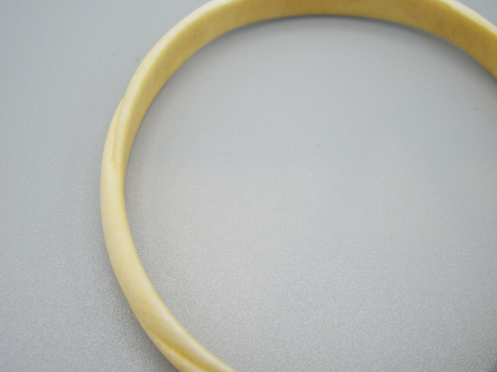 Antique Ivory, Natural Ivory, Ivory Bracelet, Mediterranean Ivory, handcarved Ivory, Asien Ivory, Elephant Ivory