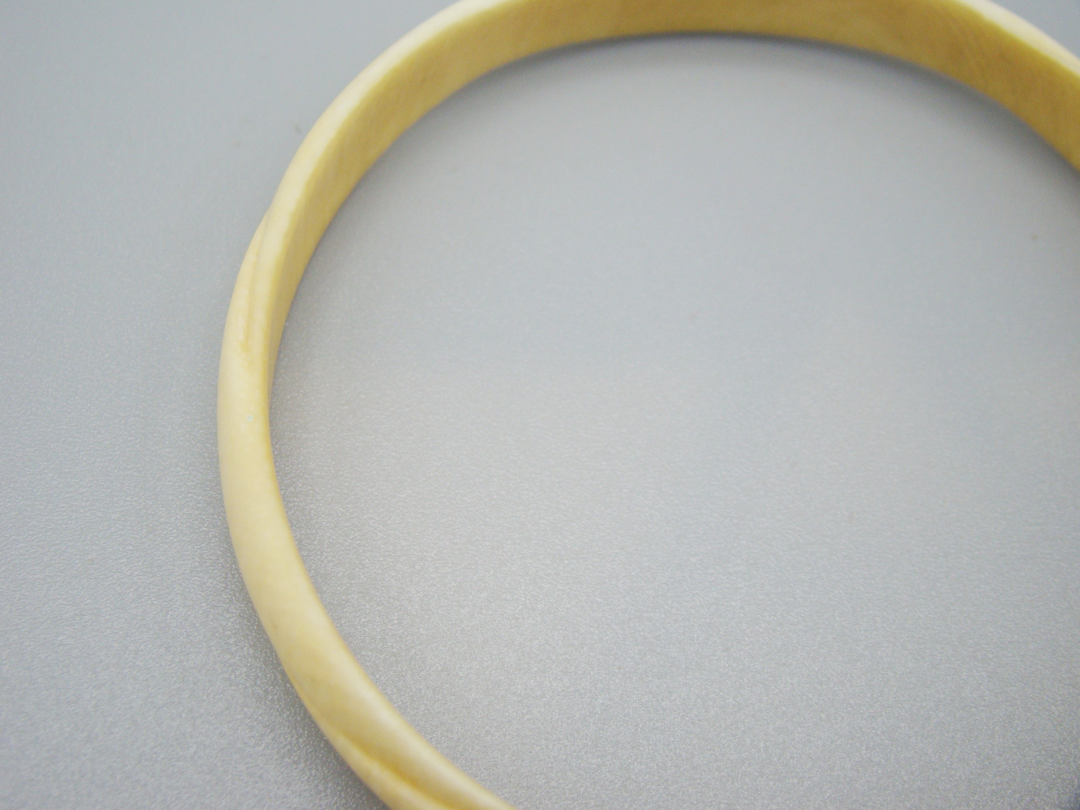 Antique Ivory, Natural Ivory, Ivory Bracelet, Mediterranean Ivory, handcarved Ivory, Asien Ivory, Elephant Ivory