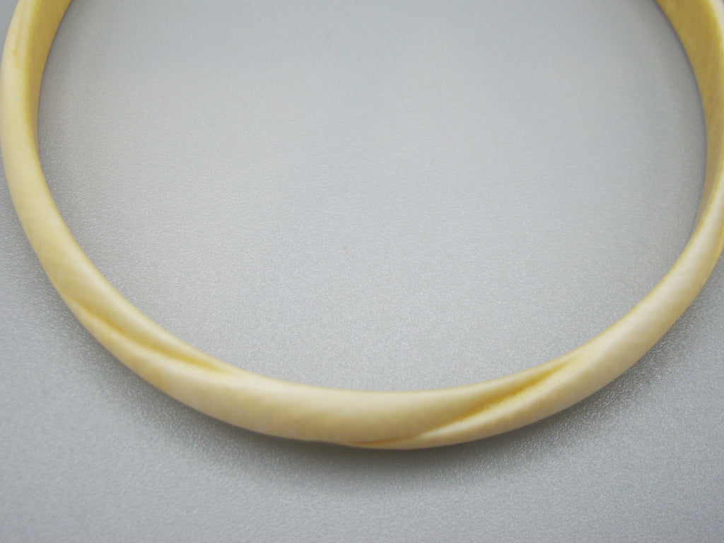 Antique Ivory, Natural Ivory, Ivory Bracelet, Mediterranean Ivory, handcarved Ivory, Asien Ivory, Elephant Ivory