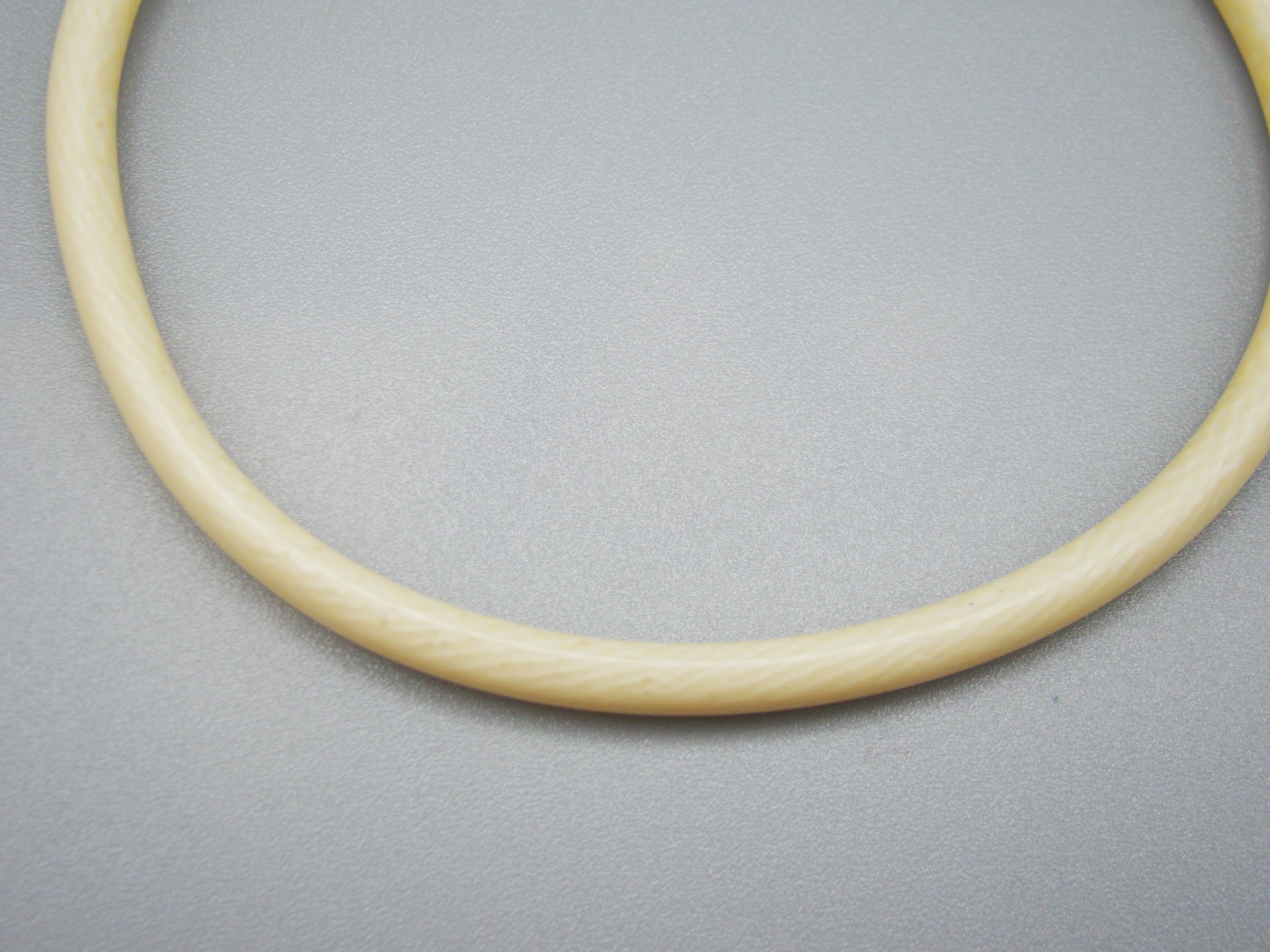 Antique Ivory, Natural Ivory, Ivory Bracelet, Mediterranean Ivory, handcarved Ivory, Asien Ivory, Elephant Ivory