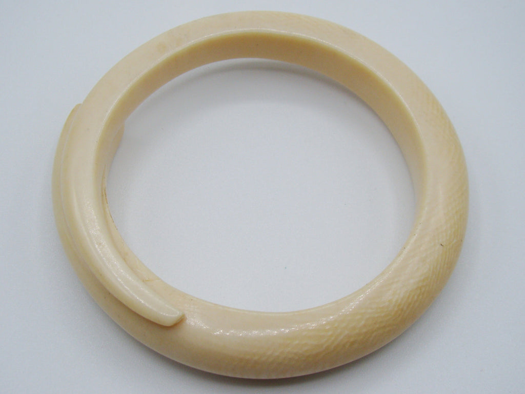 Antique Ivory, Natural Ivory, Ivory Bracelet, Mediterranean Ivory, handcarved Ivory, Asien Ivory, Elephant Ivory