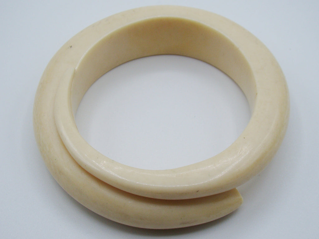 Antique Ivory, Natural Ivory, Ivory Bracelet, Mediterranean Ivory, handcarved Ivory, Asien Ivory, Elephant Ivory