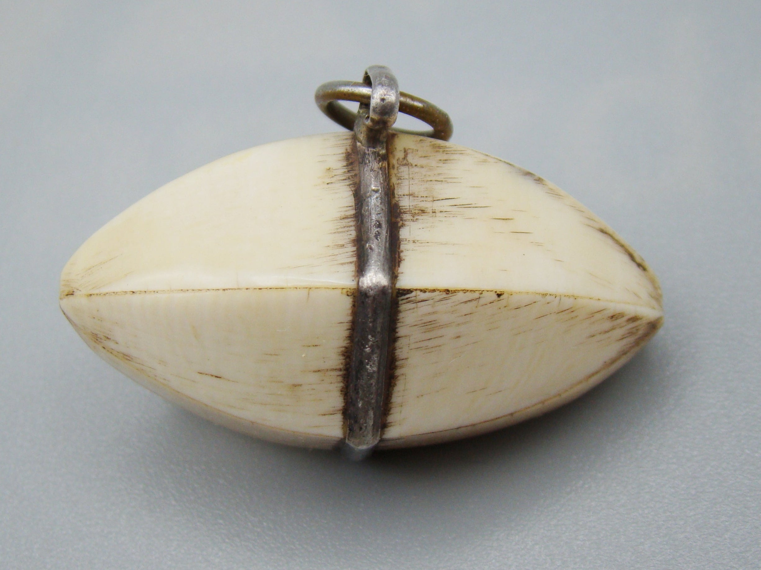 Antique Ivory, Natural Ivory, Mediterranean Ivory, handcarved Ivory, Asien Ivory, Elephant Ivory, Ivory Chain, Ivory Pendant