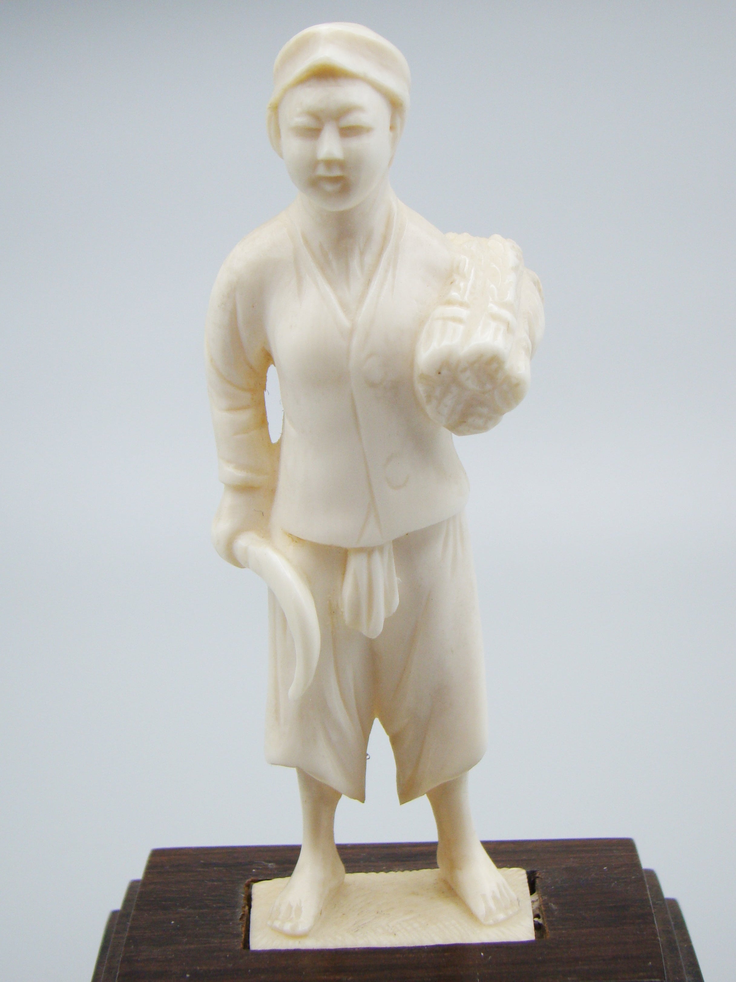 Antique Ivory, Natural Ivory, Ivory Figurine, Mediterranean Ivory, handcarved Ivory, Asien Ivory, Elephant Ivory